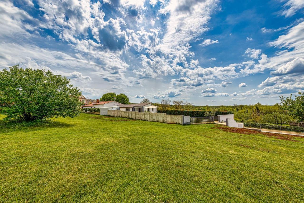 Ferienhaus Prenc Villa Sveti Petar u Sumi Exteriör bild